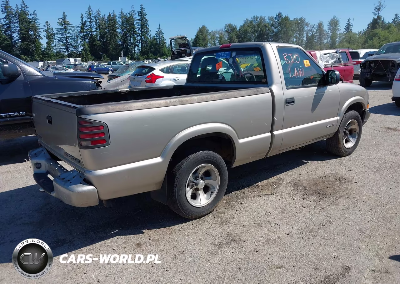 1999 Chevrolet S-10 VIN:1GCCS1444X8198877 - 4