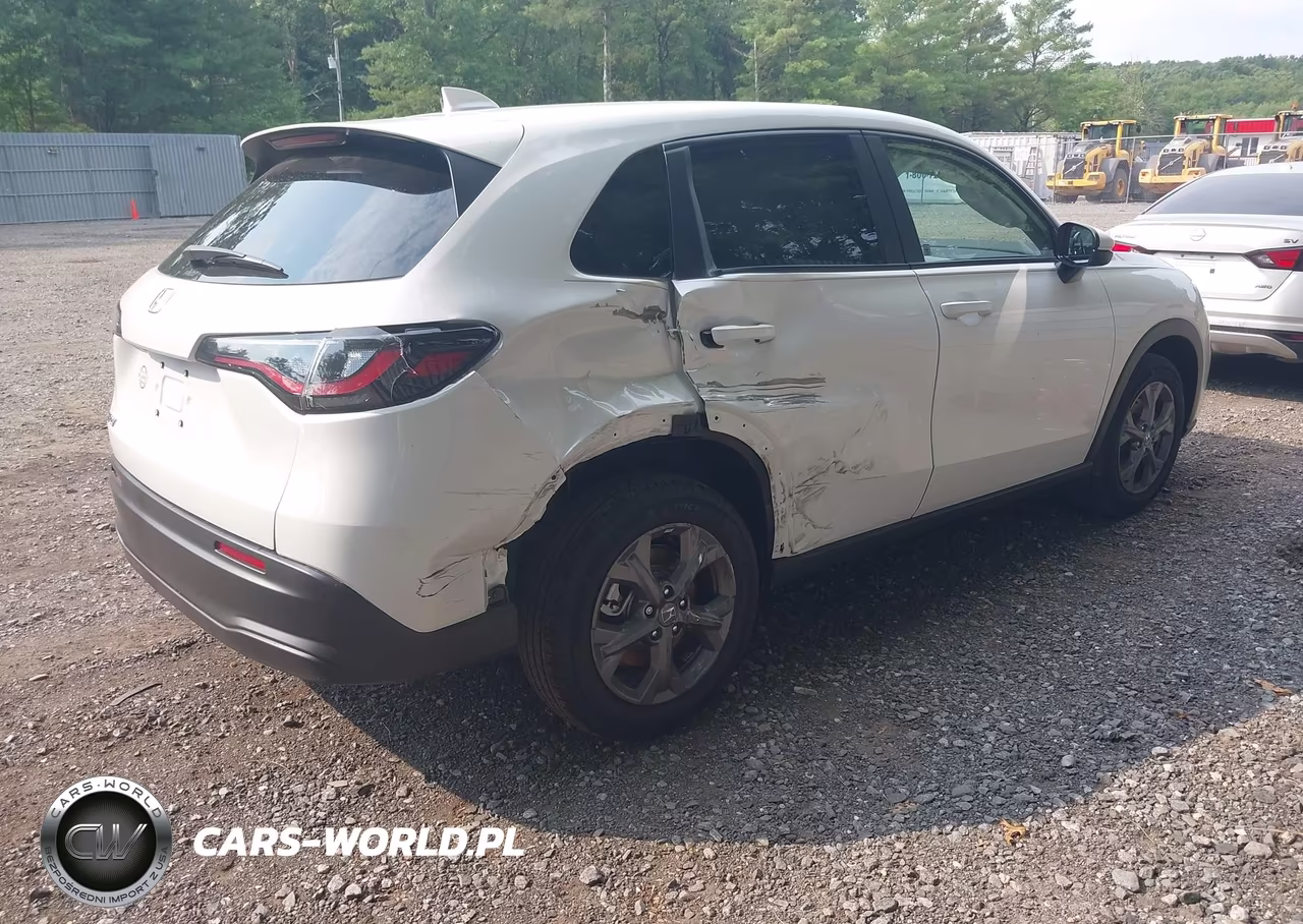 2026 Honda Hr-V Awd Lx VIN:3CZRZ2H33TM748390 - 4