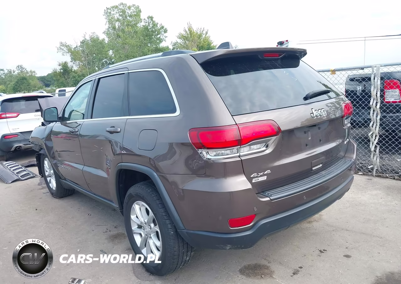 2021 Jeep Grand Cherokee Laredo E 4X4 VIN:1C4RJFAG1MC601005 - 3