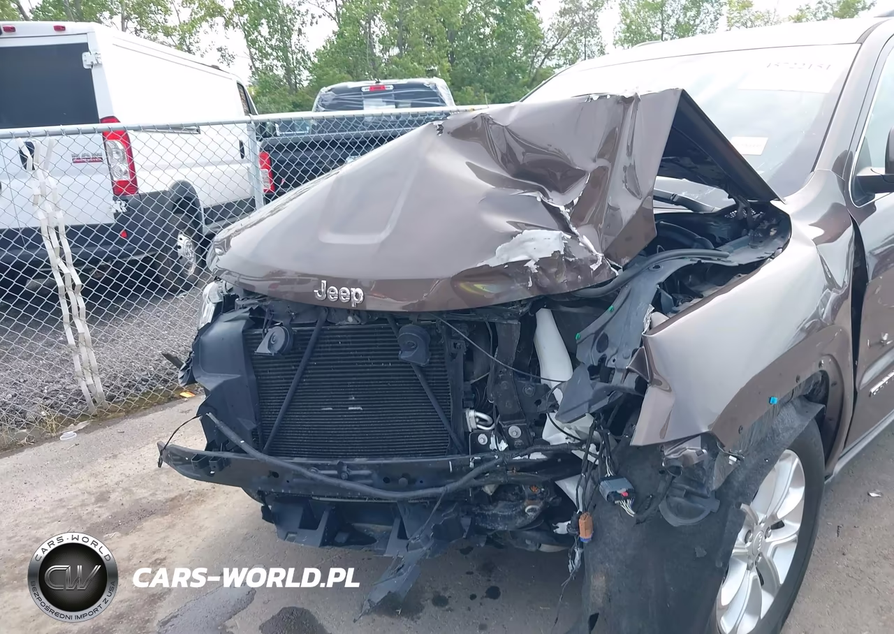 2021 Jeep Grand Cherokee Laredo E 4X4 VIN:1C4RJFAG1MC601005 - 6