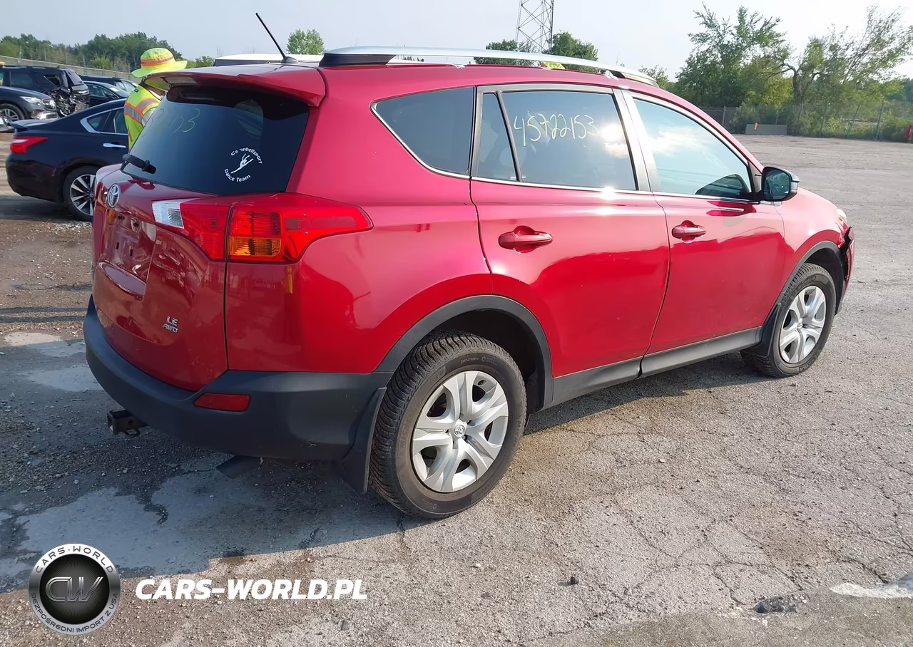 2015 Toyota Rav4 Le VIN:JTMBFREV3FJ047445 - 4