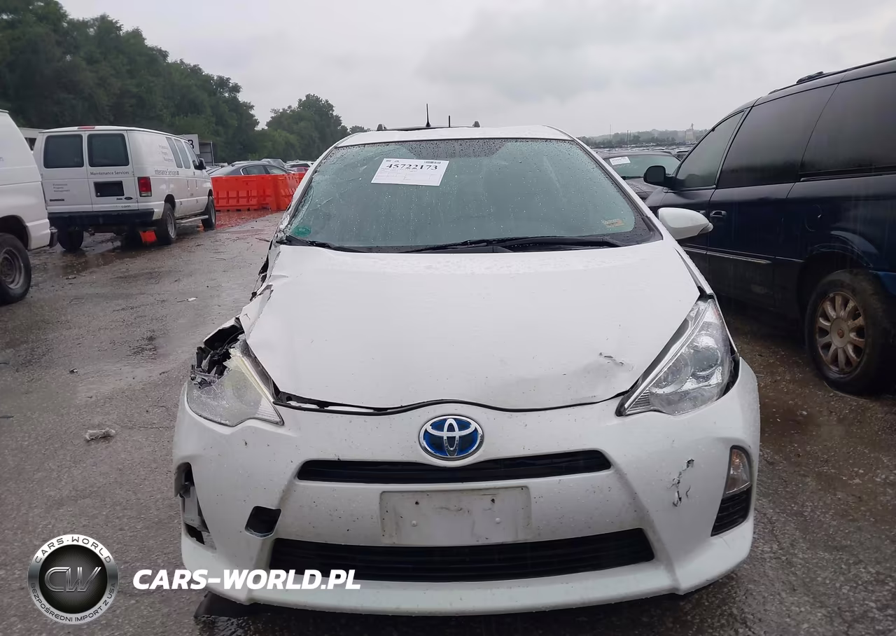 2014 Toyota Prius C Two VIN:JTDKDTB3XE1570157 - 12