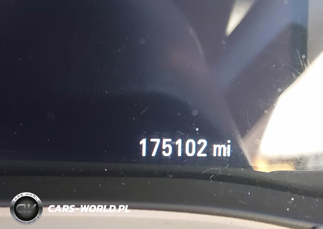 2014 Buick Lacrosse Leather Group VIN:1G4GB5GR7EF240463 - 7