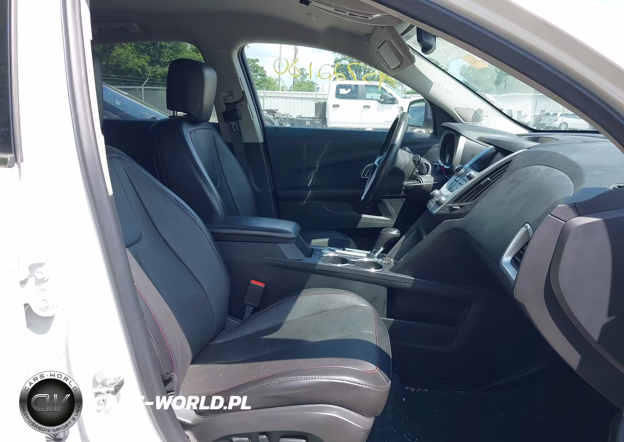2017 Chevrolet Equinox Premier VIN:2GNALDEK1H1515223 - 5