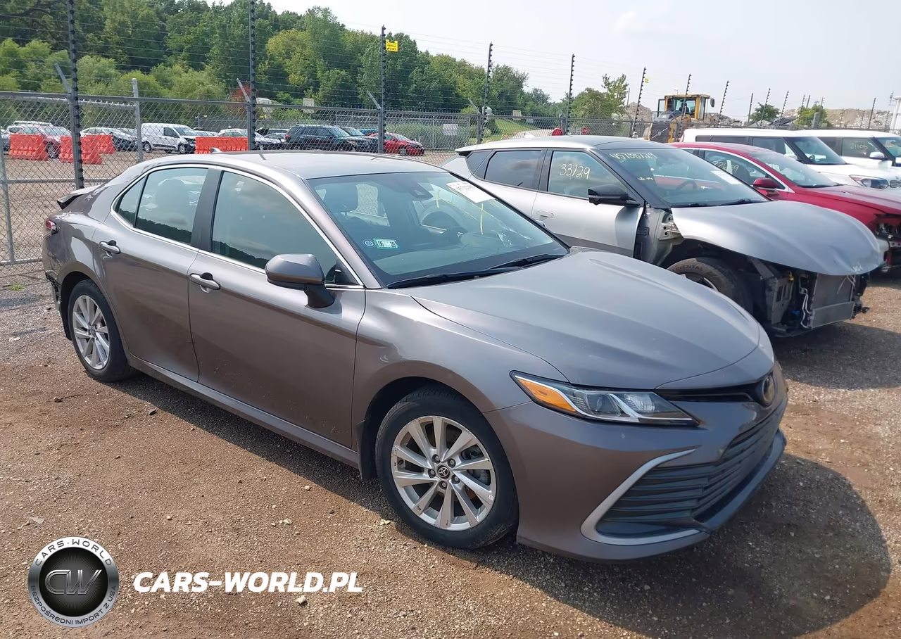 2023 Toyota Camry Le