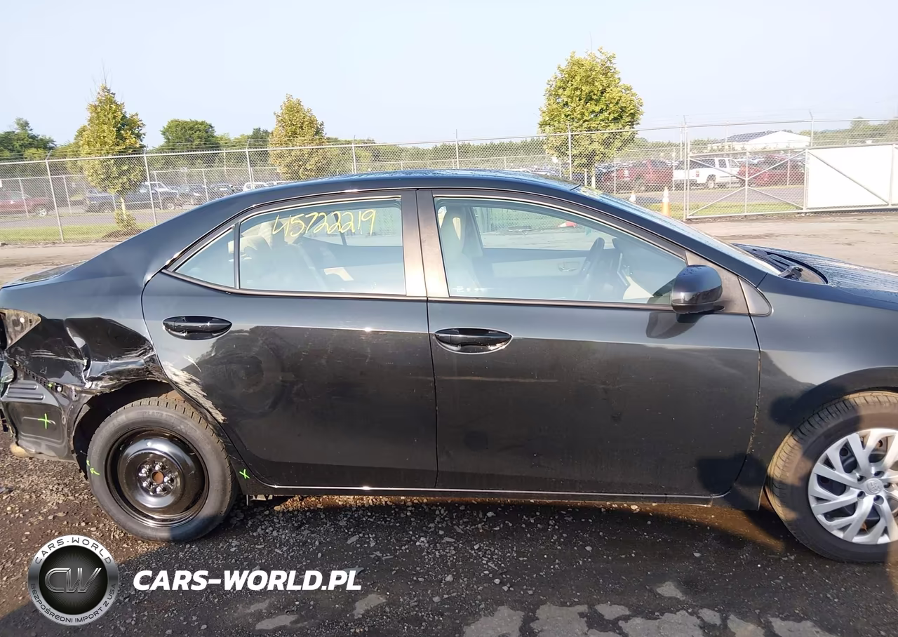 2017 Toyota Corolla Le VIN:2T1BURHE7HC754239 - 14