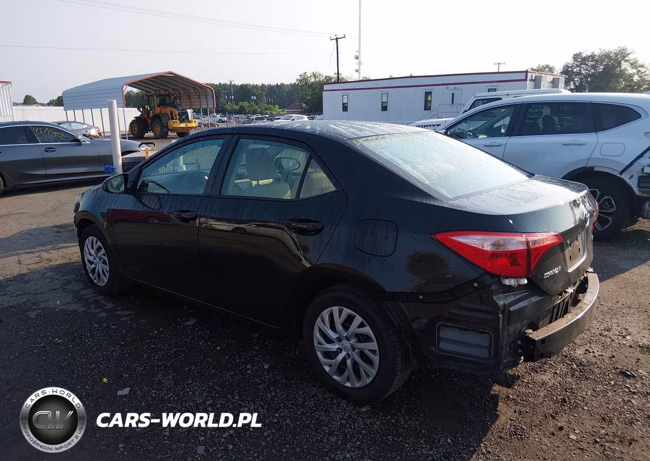 2017 Toyota Corolla Le VIN:2T1BURHE7HC754239 - 3