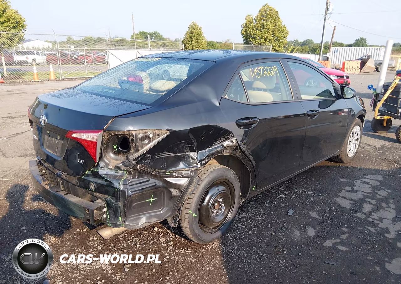 2017 Toyota Corolla Le VIN:2T1BURHE7HC754239 - 6