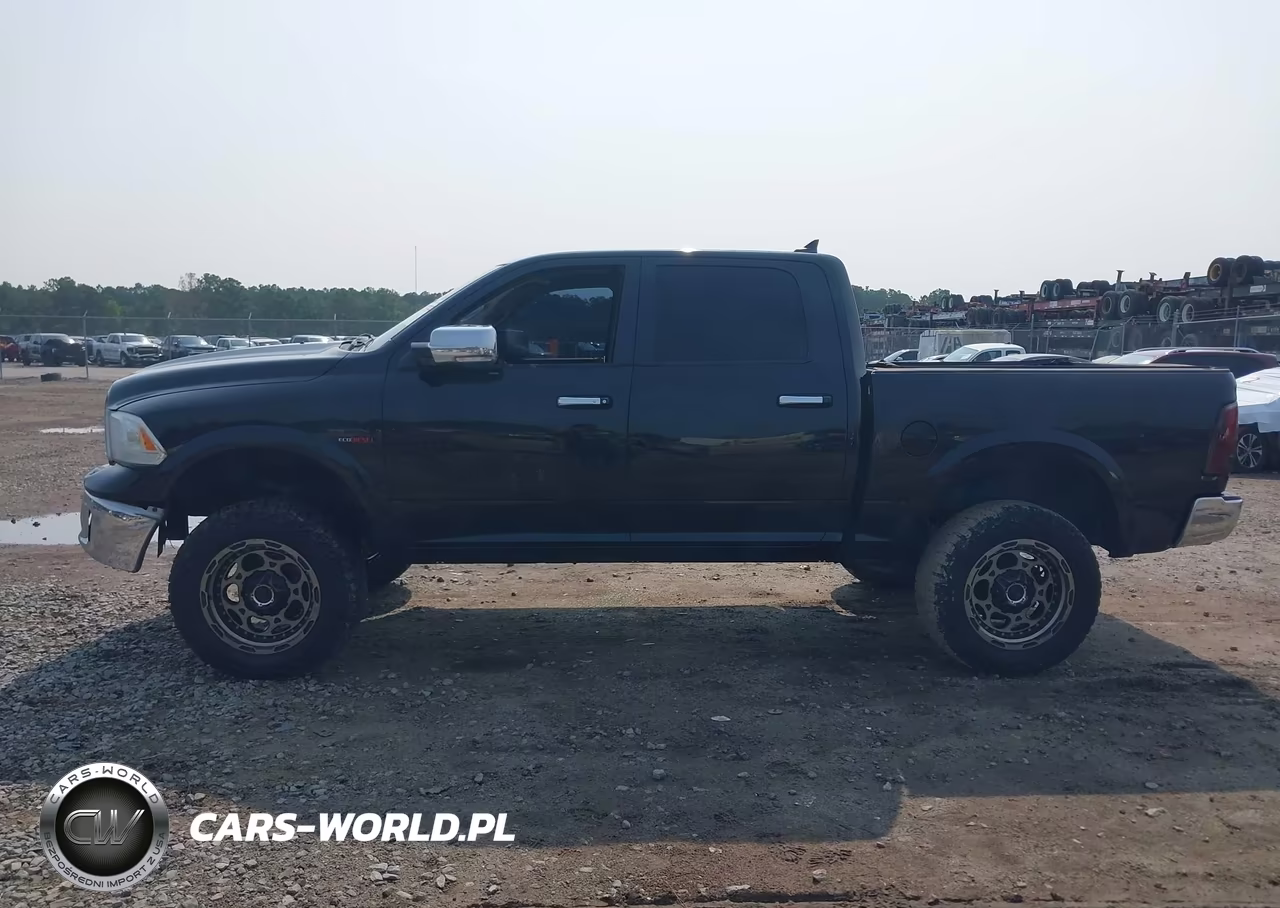 2015 Ram 1500 Laramie VIN:1C6RR7NM8FS715842 - 14