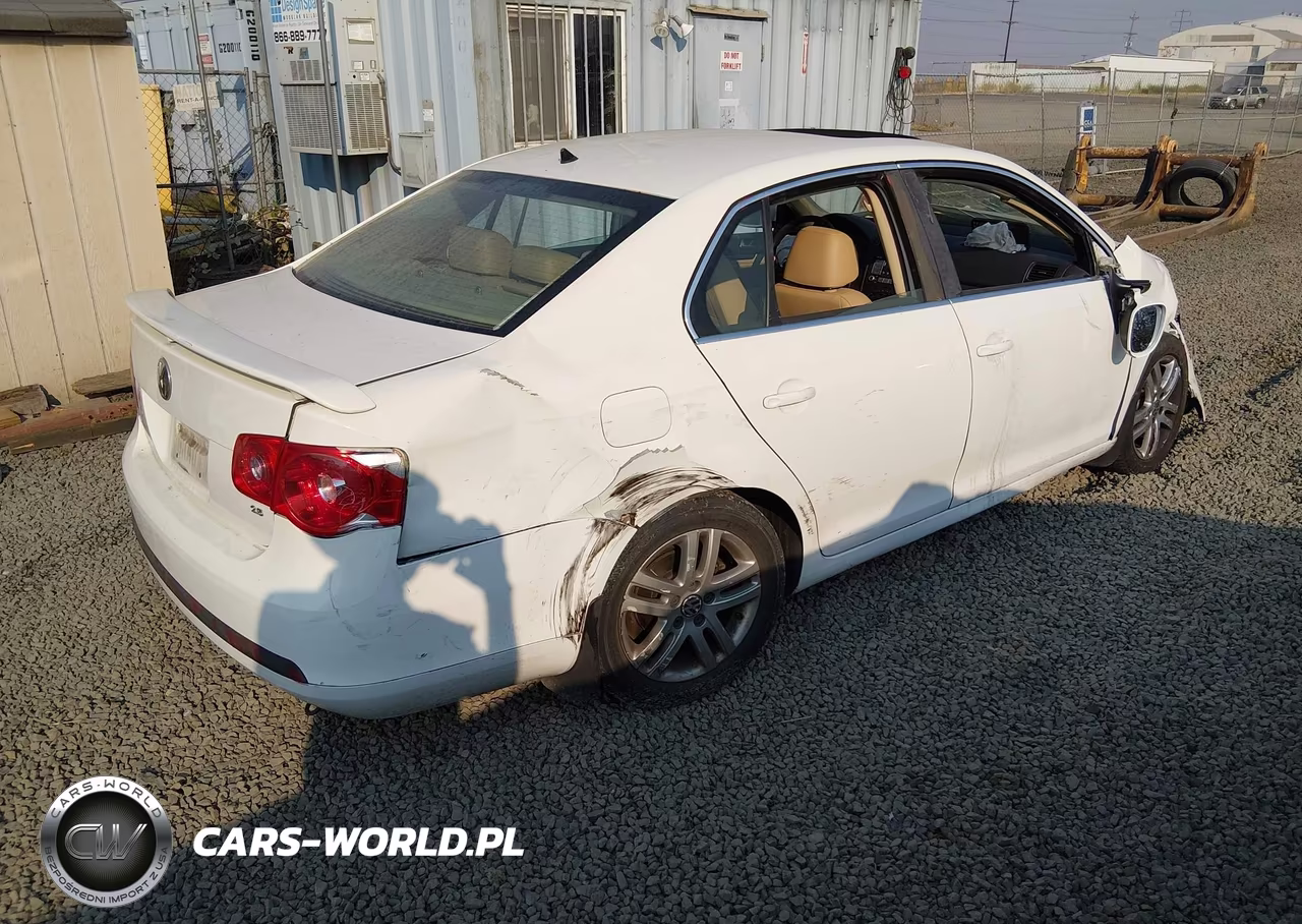 2007 Volkswagen Jetta Wolfsburg Edition VIN:3VWEF71K87M165103 - 4