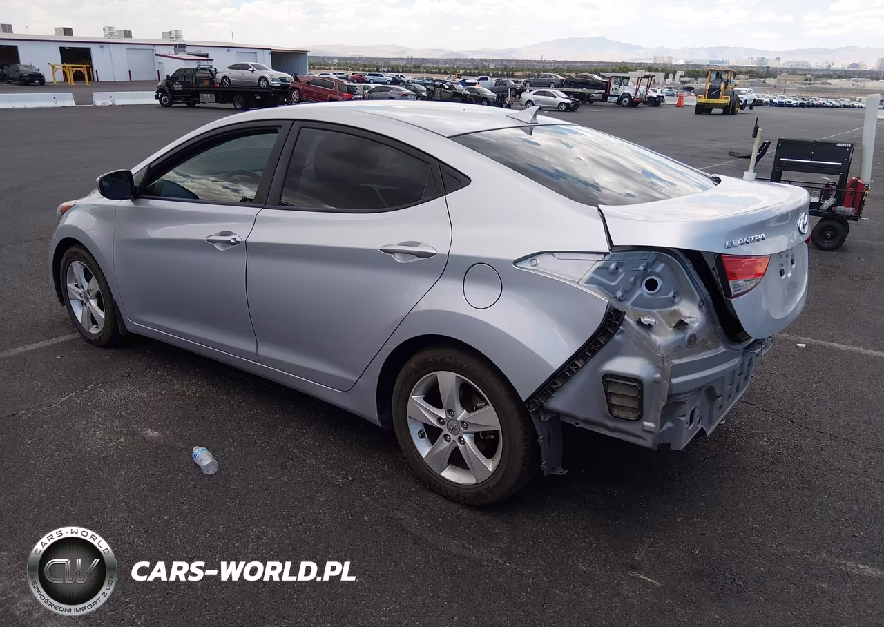 2013 Hyundai Elantra Gls VIN:5NPDH4AE7DH171140 - 3