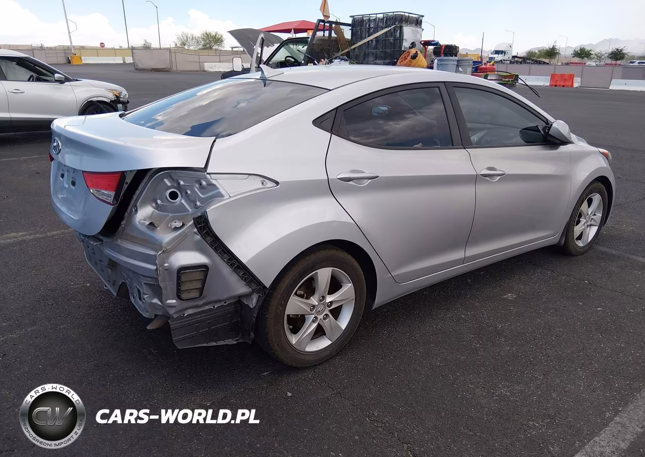 2013 Hyundai Elantra Gls VIN:5NPDH4AE7DH171140 - 4
