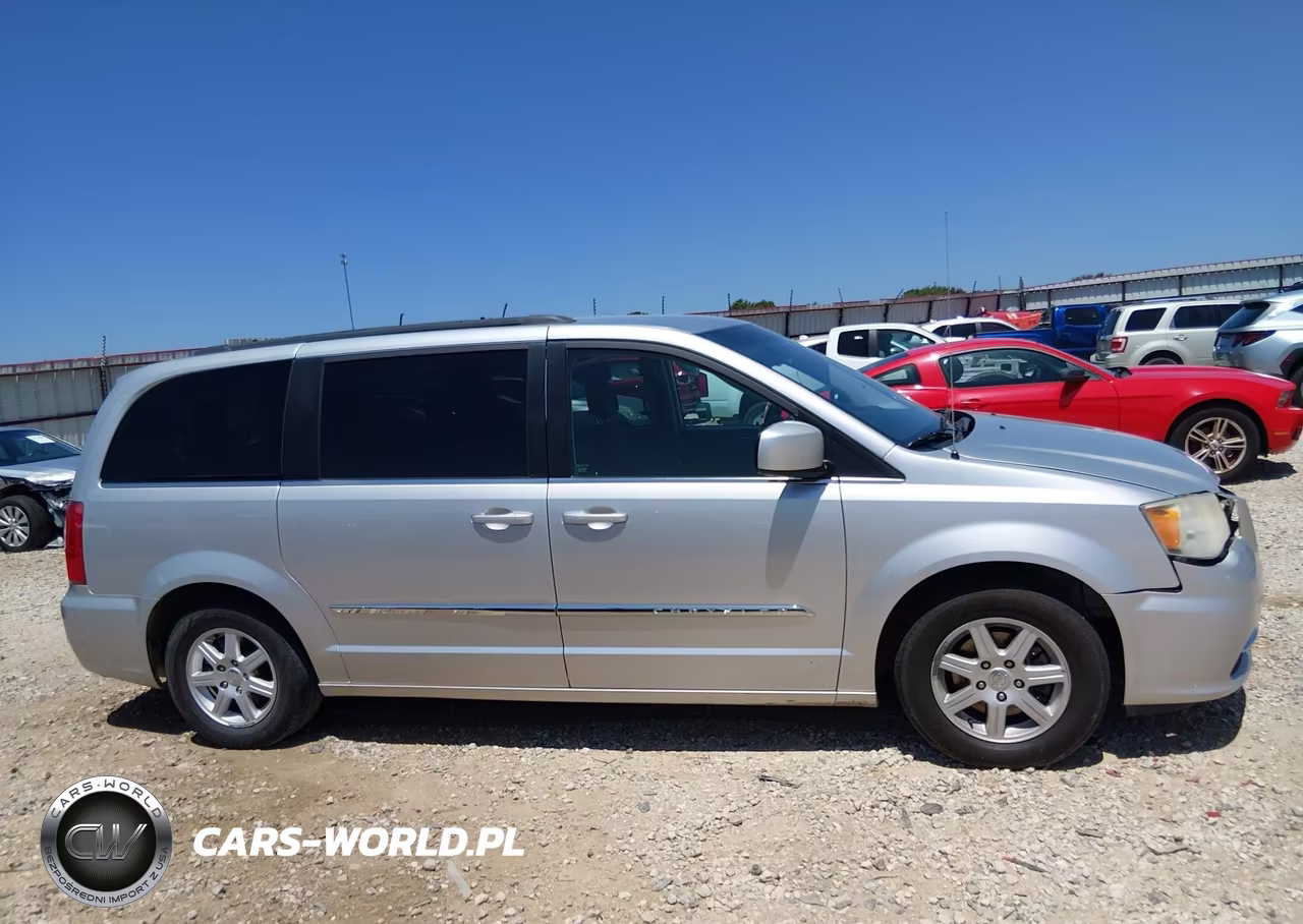 2012 Chrysler Town & Country Touring VIN:2C4RC1BG4CR386320 - 13