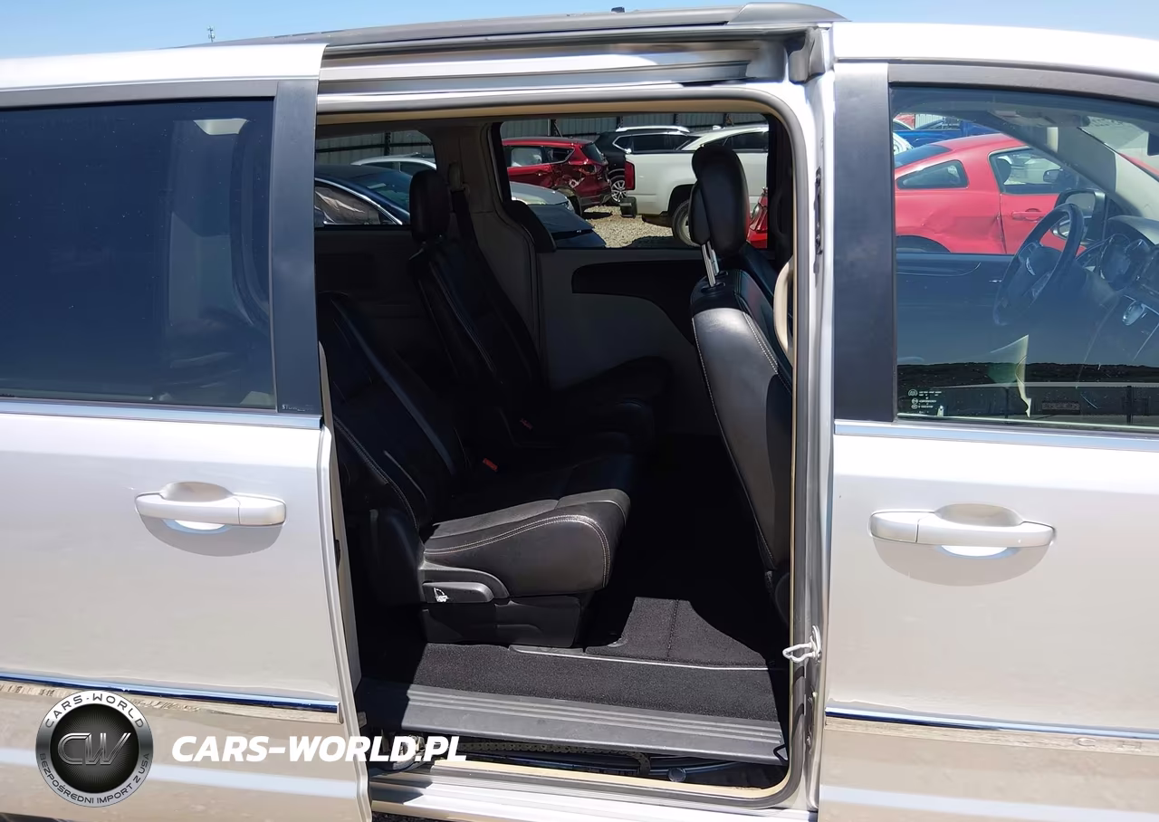 2012 Chrysler Town & Country Touring VIN:2C4RC1BG4CR386320 - 8
