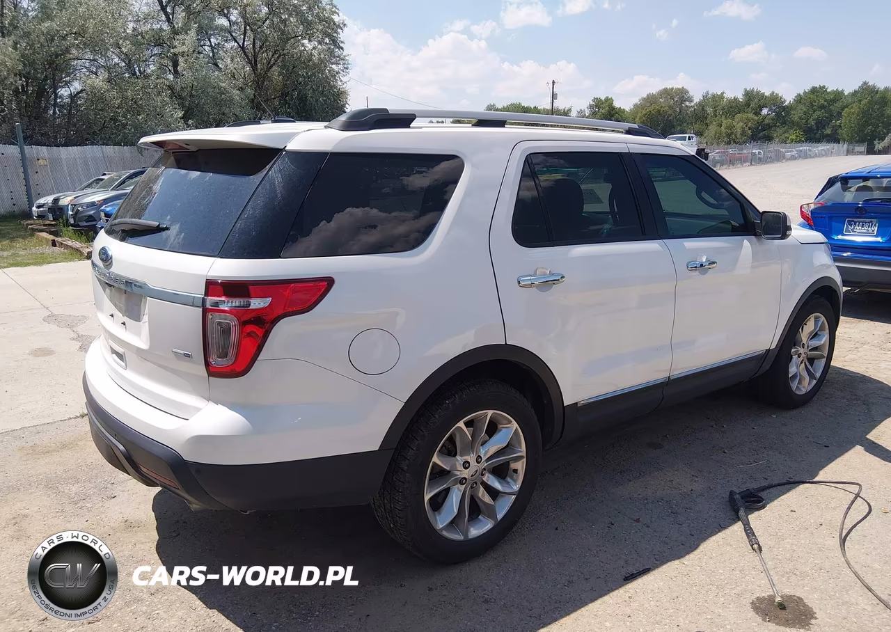 2015 Ford Explorer Limited VIN:1FM5K8F86FGC05376 - 4
