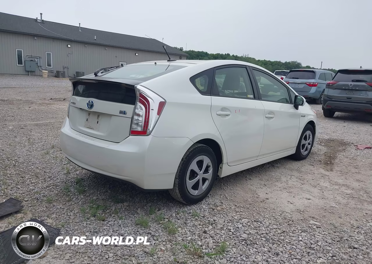 2015 Toyota Prius Three VIN:JTDKN3DU7F1898527 - 4