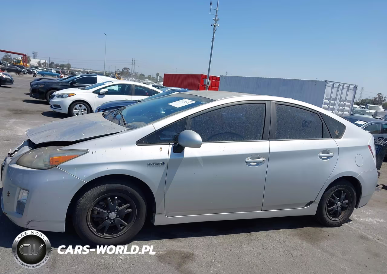 2011 Toyota Prius Two VIN:JTDKN3DU2B0268060 - 14
