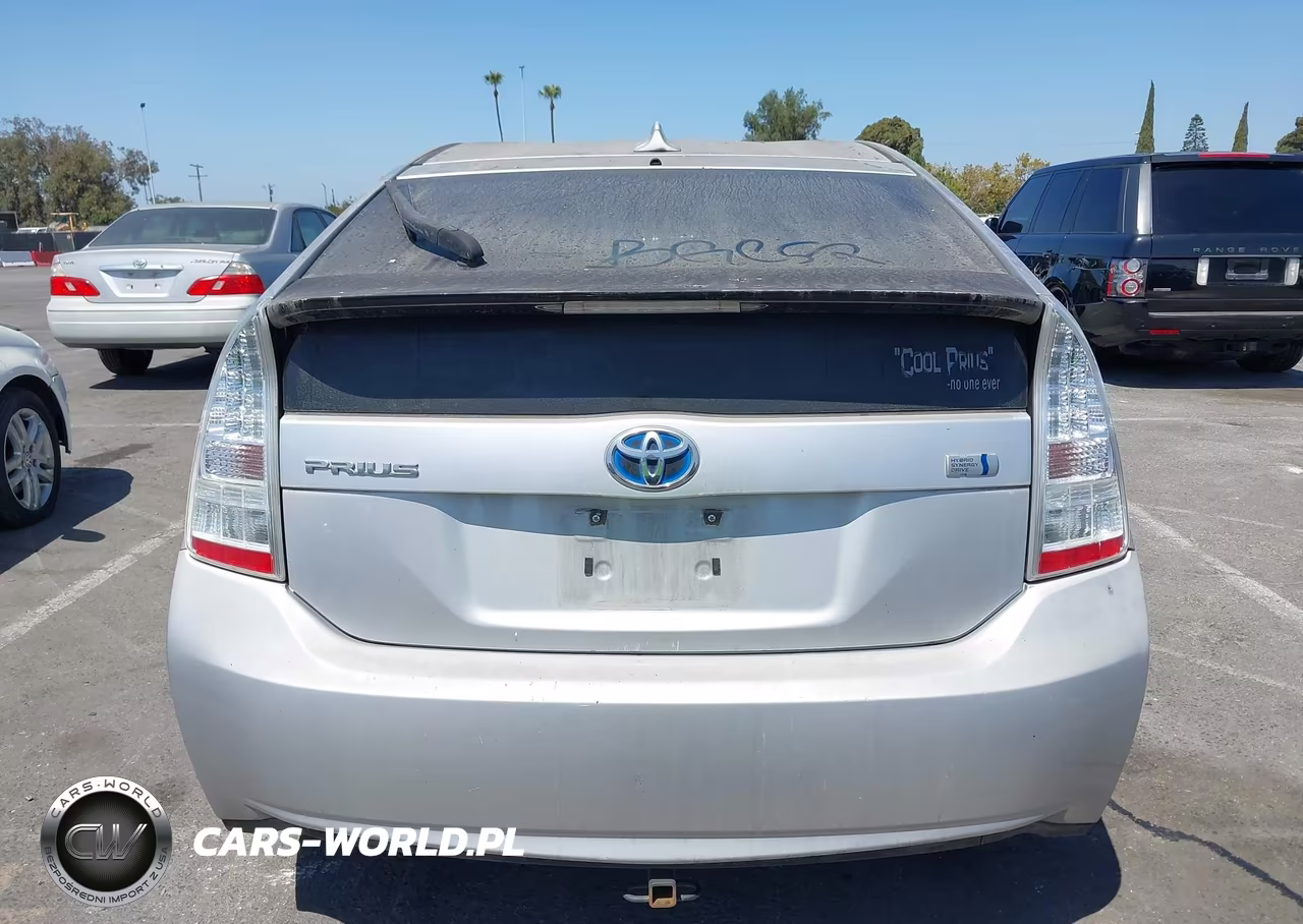 2011 Toyota Prius Two VIN:JTDKN3DU2B0268060 - 16