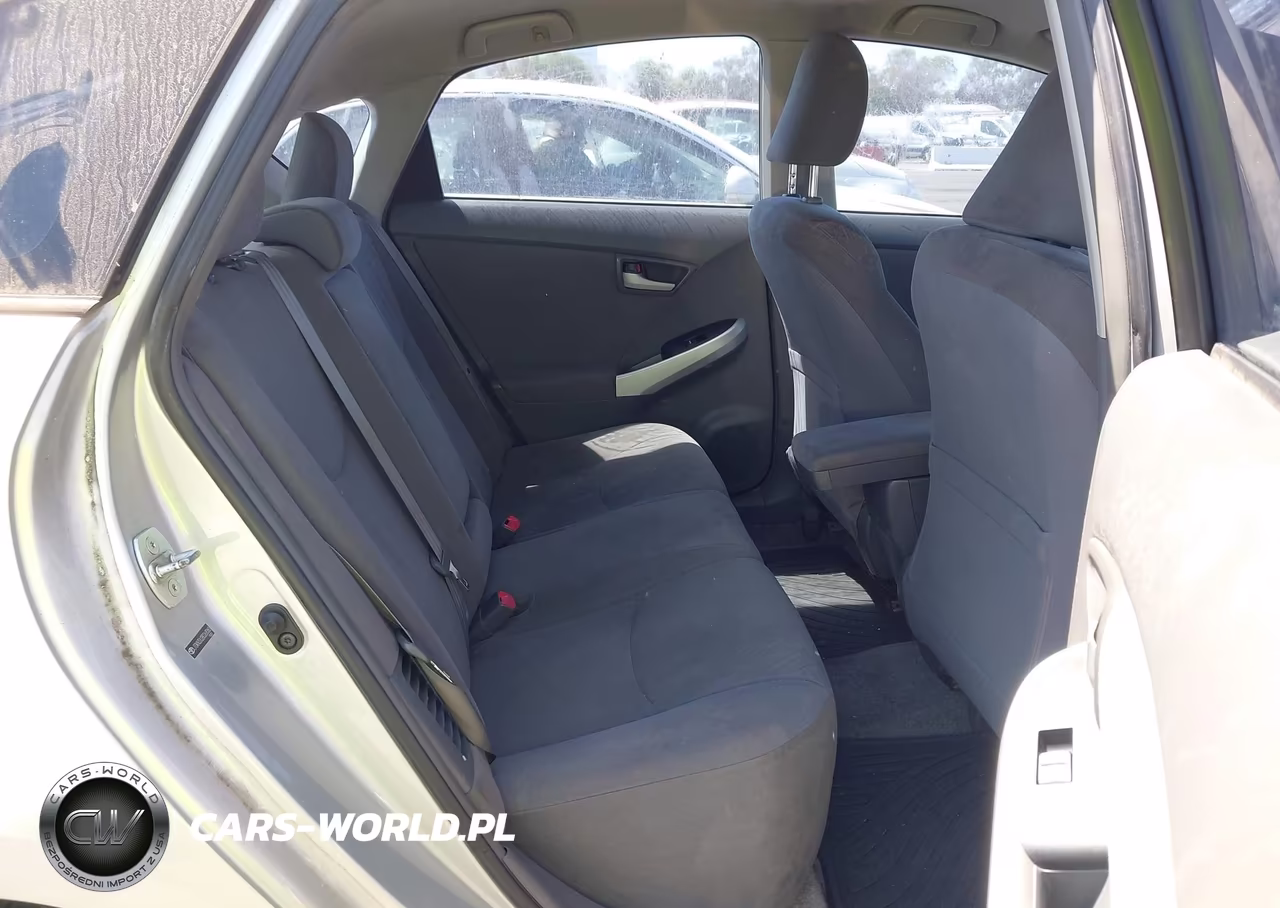2011 Toyota Prius Two VIN:JTDKN3DU2B0268060 - 8