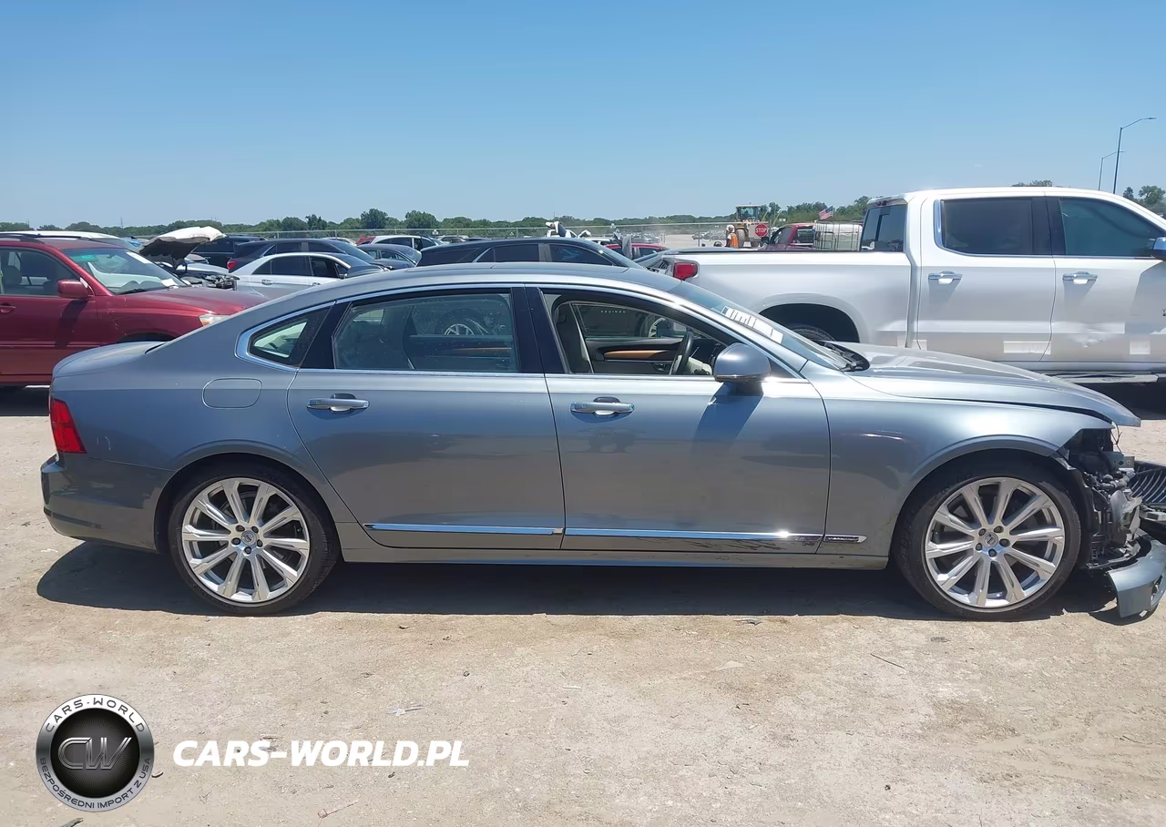 2019 Volvo S90 Hybrid T8 Inscription VIN:LVYBR0AL0KP111139 - 13