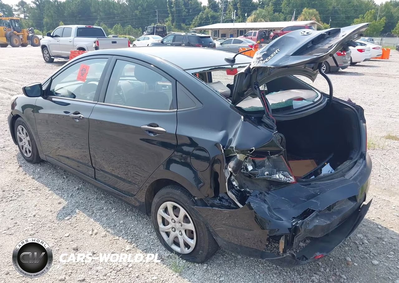 2013 Hyundai Accent Gls VIN:KMHCT4AE2DU565625 - 3