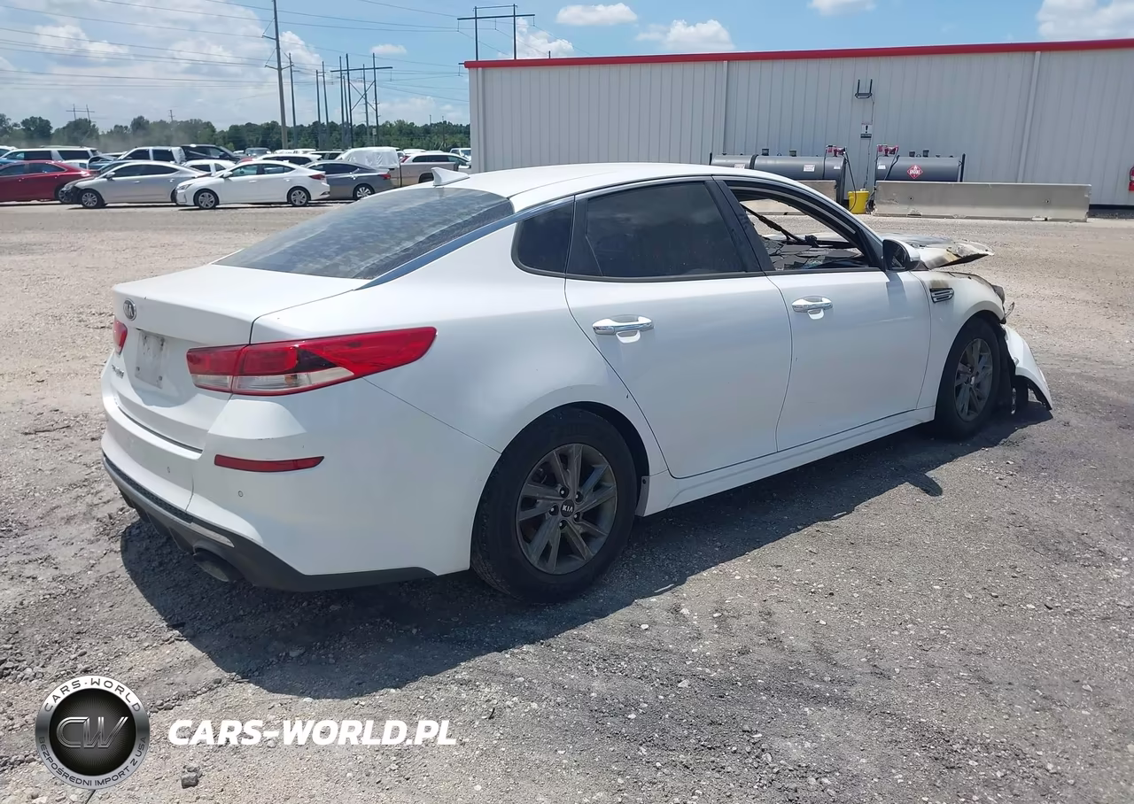 2019 Kia Optima Lx VIN:5XXGT4L36KG333663 - 4