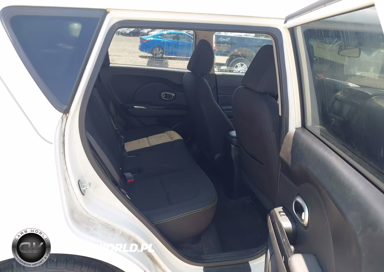 2014 Kia Soul + VIN:KNDJP3A53E7028420 - 8