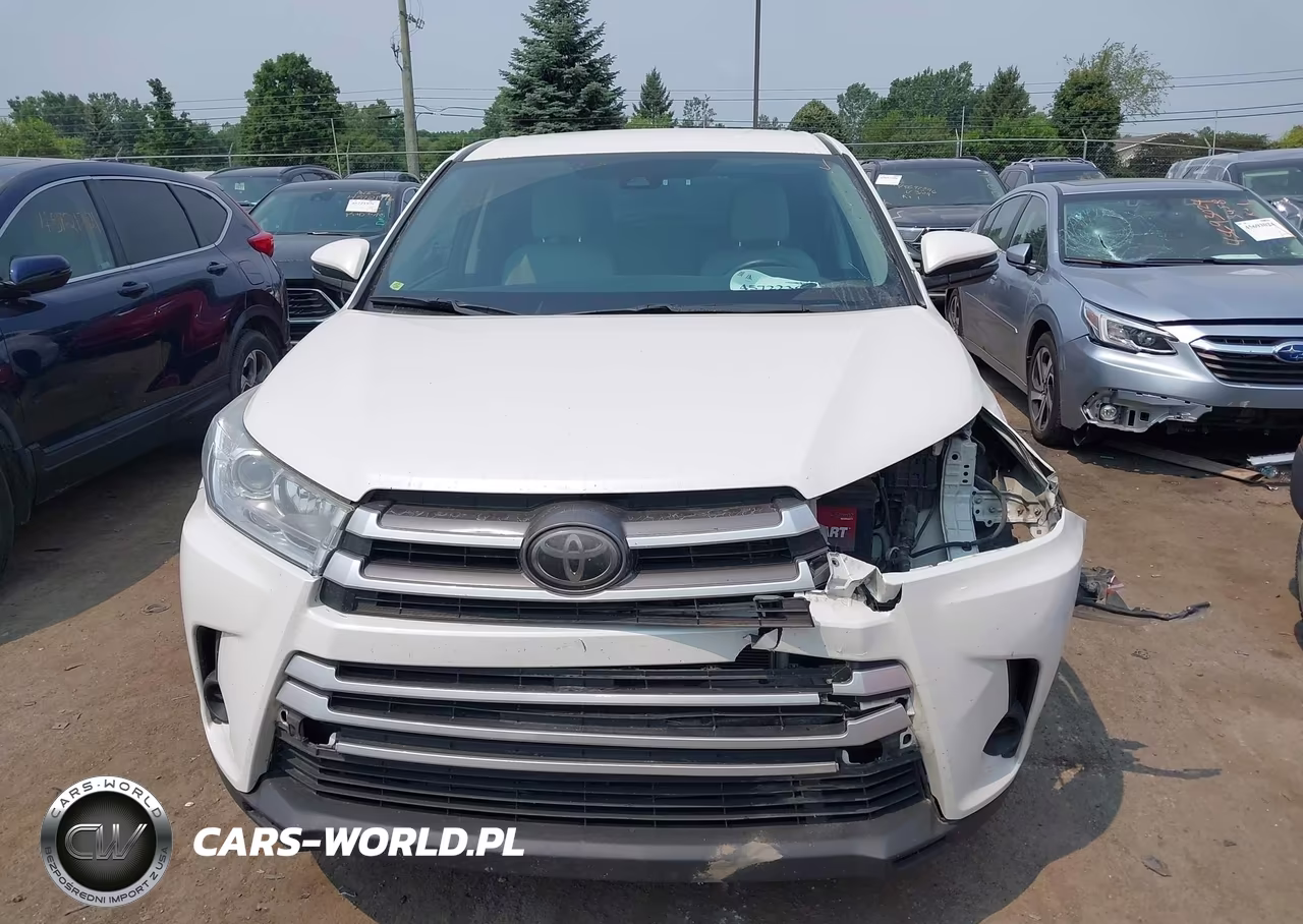 2018 Toyota Highlander Le VIN:5TDZARFH0JS038512 - 12
