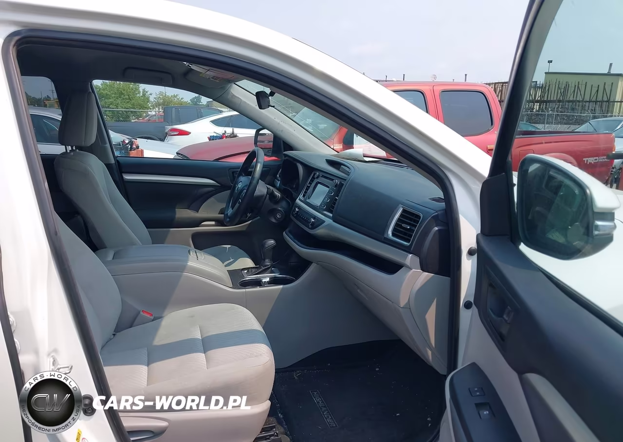 2018 Toyota Highlander Le VIN:5TDZARFH0JS038512 - 5