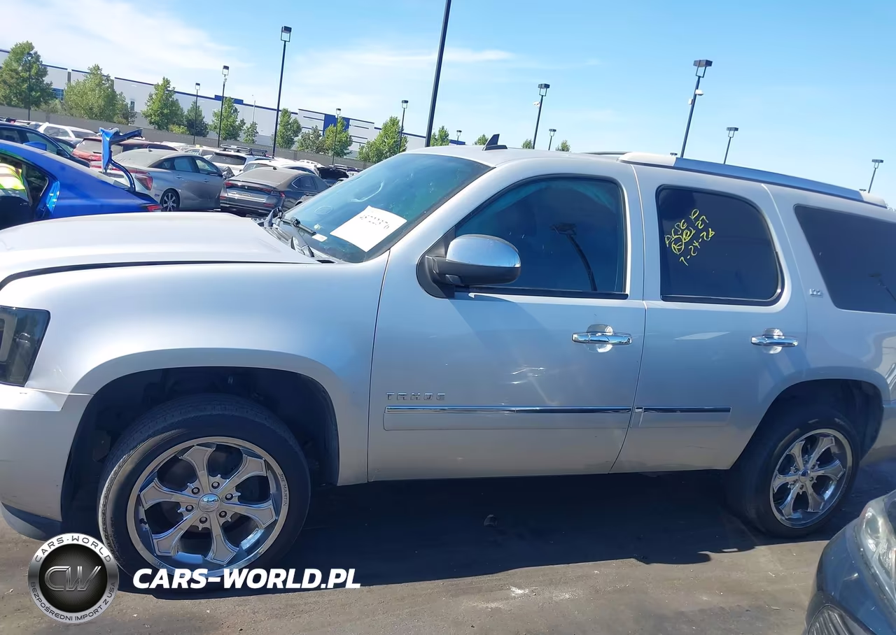 2011 Chevrolet Tahoe Ltz VIN:1GNSKCE00BR238448 - 14
