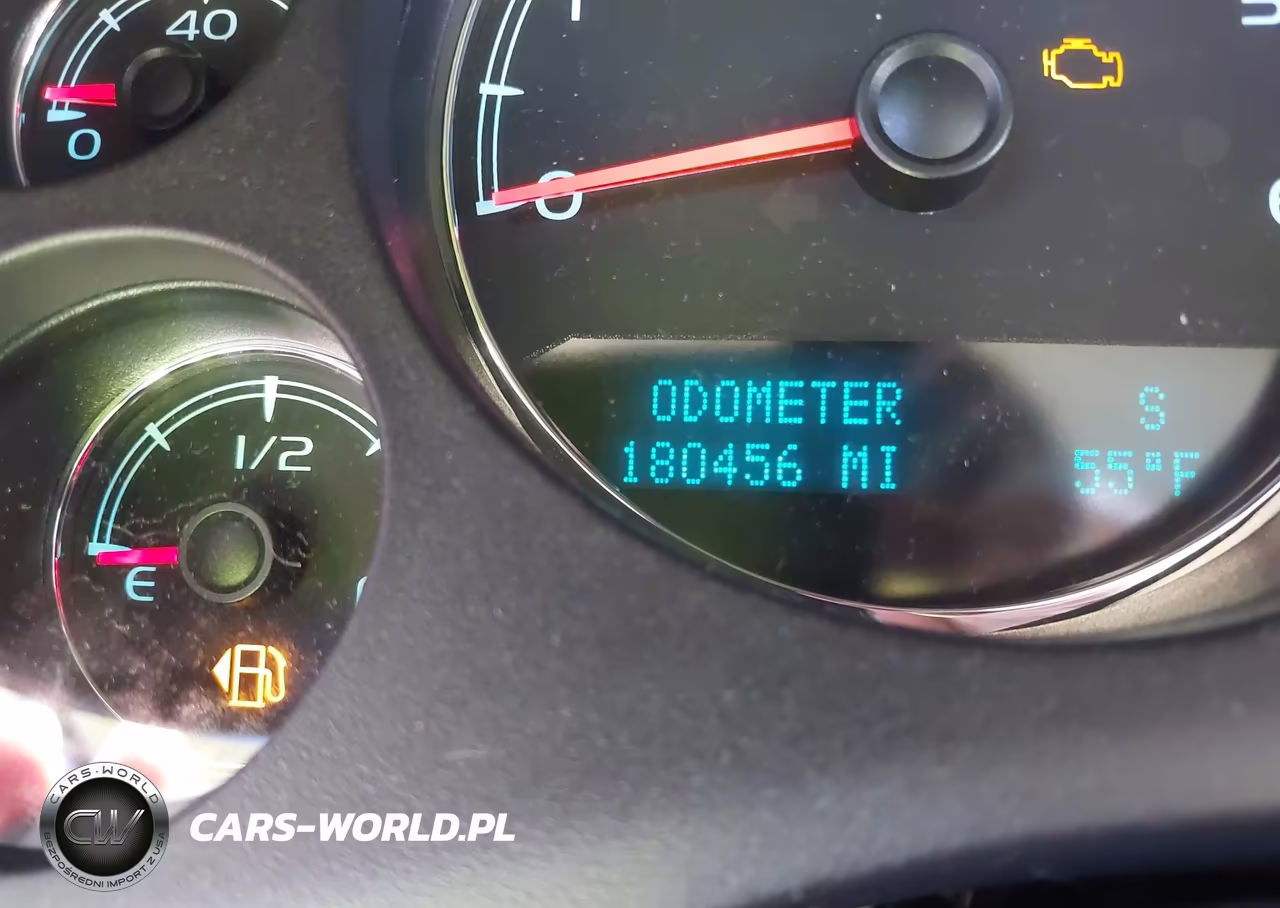 2011 Chevrolet Tahoe Ltz VIN:1GNSKCE00BR238448 - 15