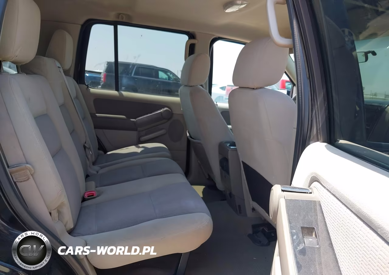 2007 Ford Explorer Xlt VIN:1FMEU63E97UB66083 - 8