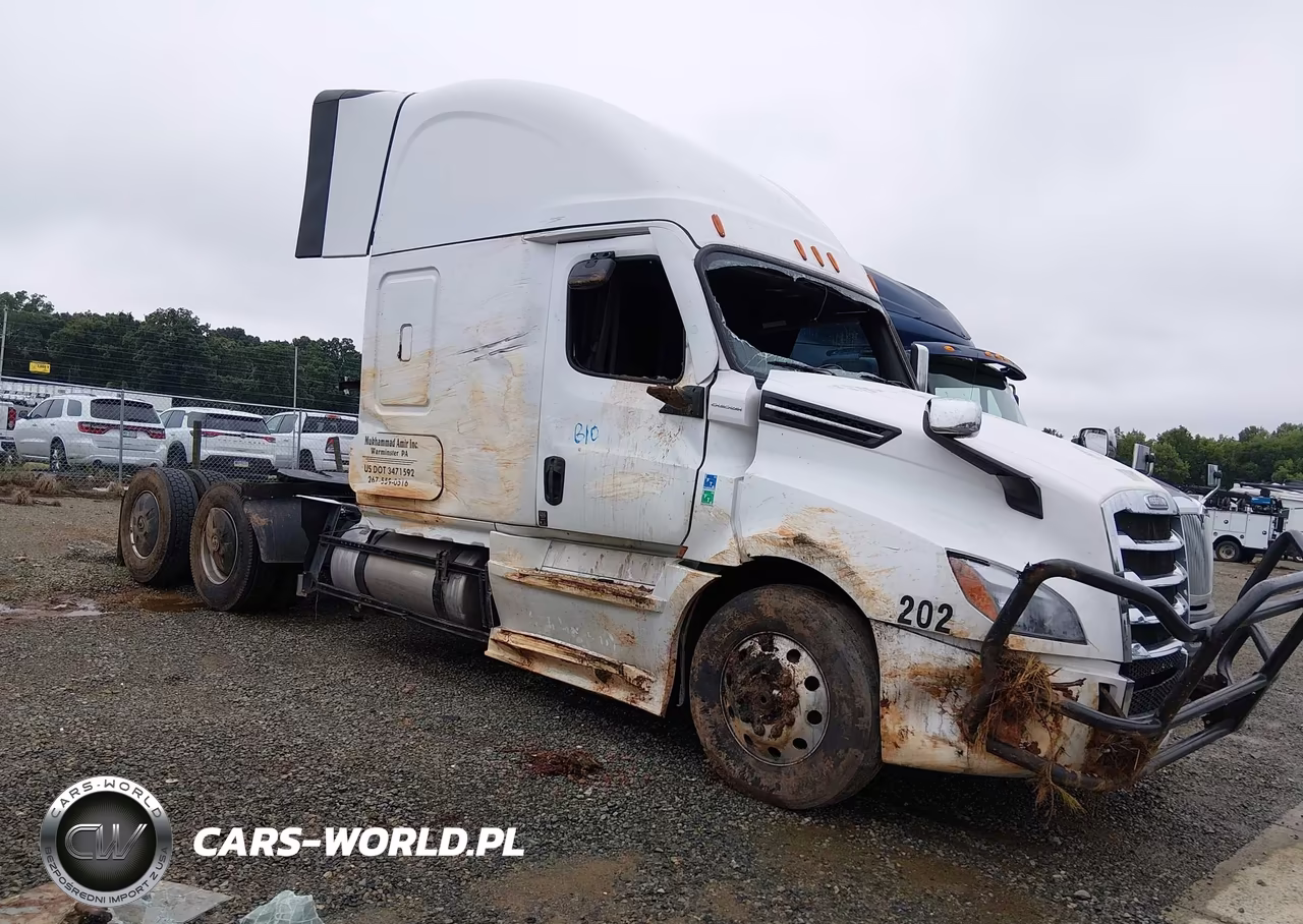 2025 Freightliner New Cascadia 126