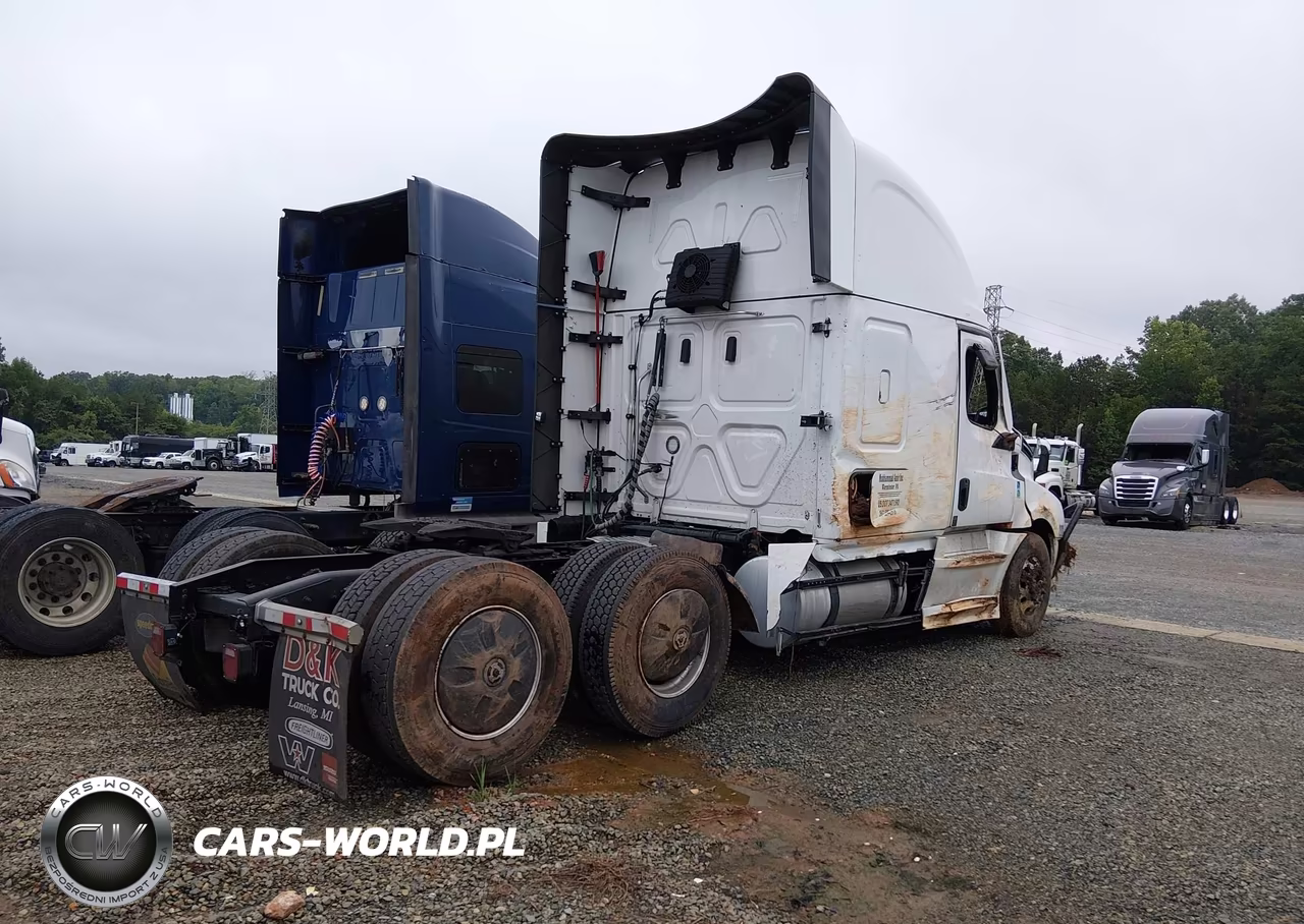 2025 Freightliner New Cascadia 126 VIN:3AKJHHDR1SSWG1129 - 4