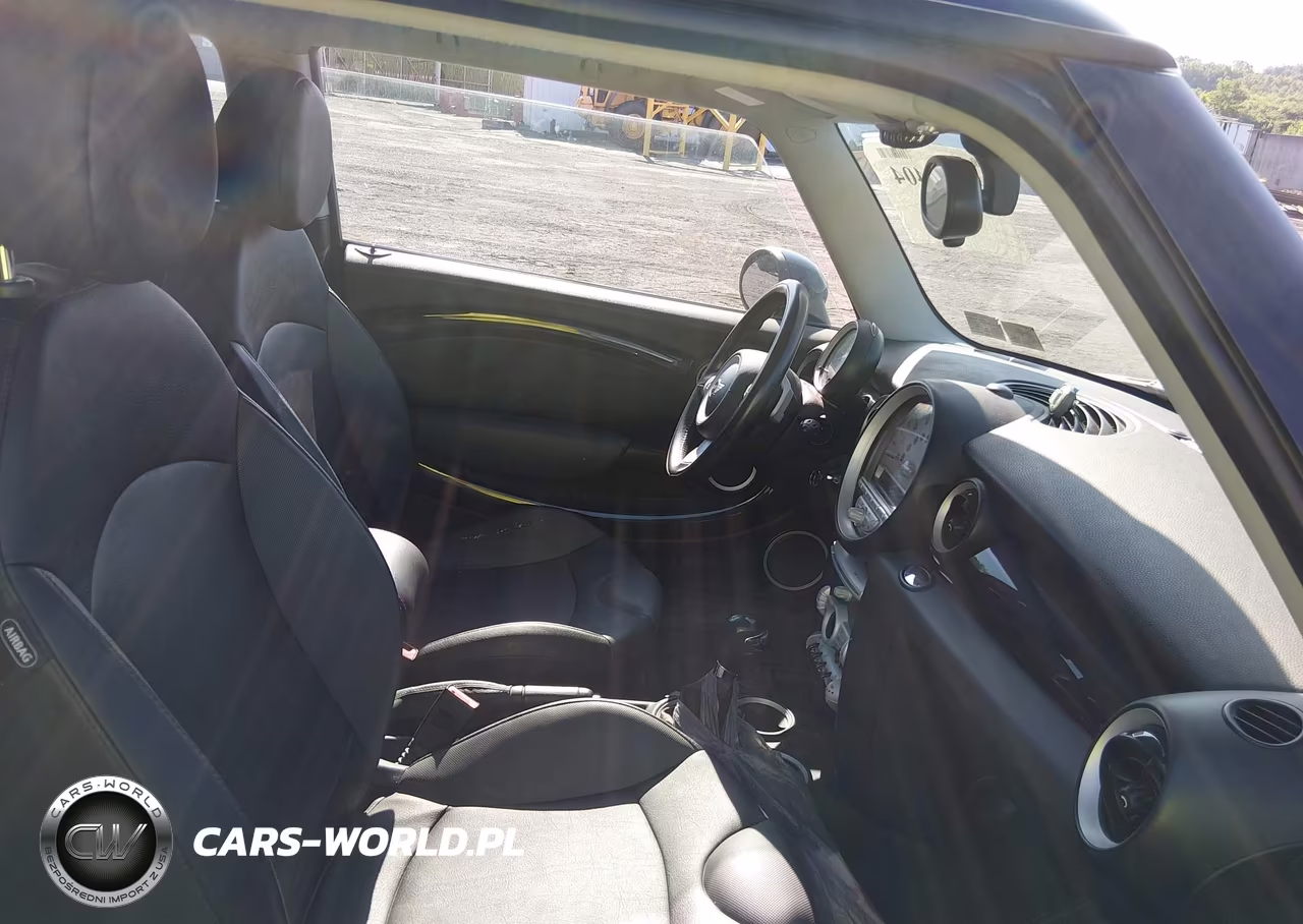 2010 Mini Cooper S VIN:WMWMF7C57ATZ69937 - 5