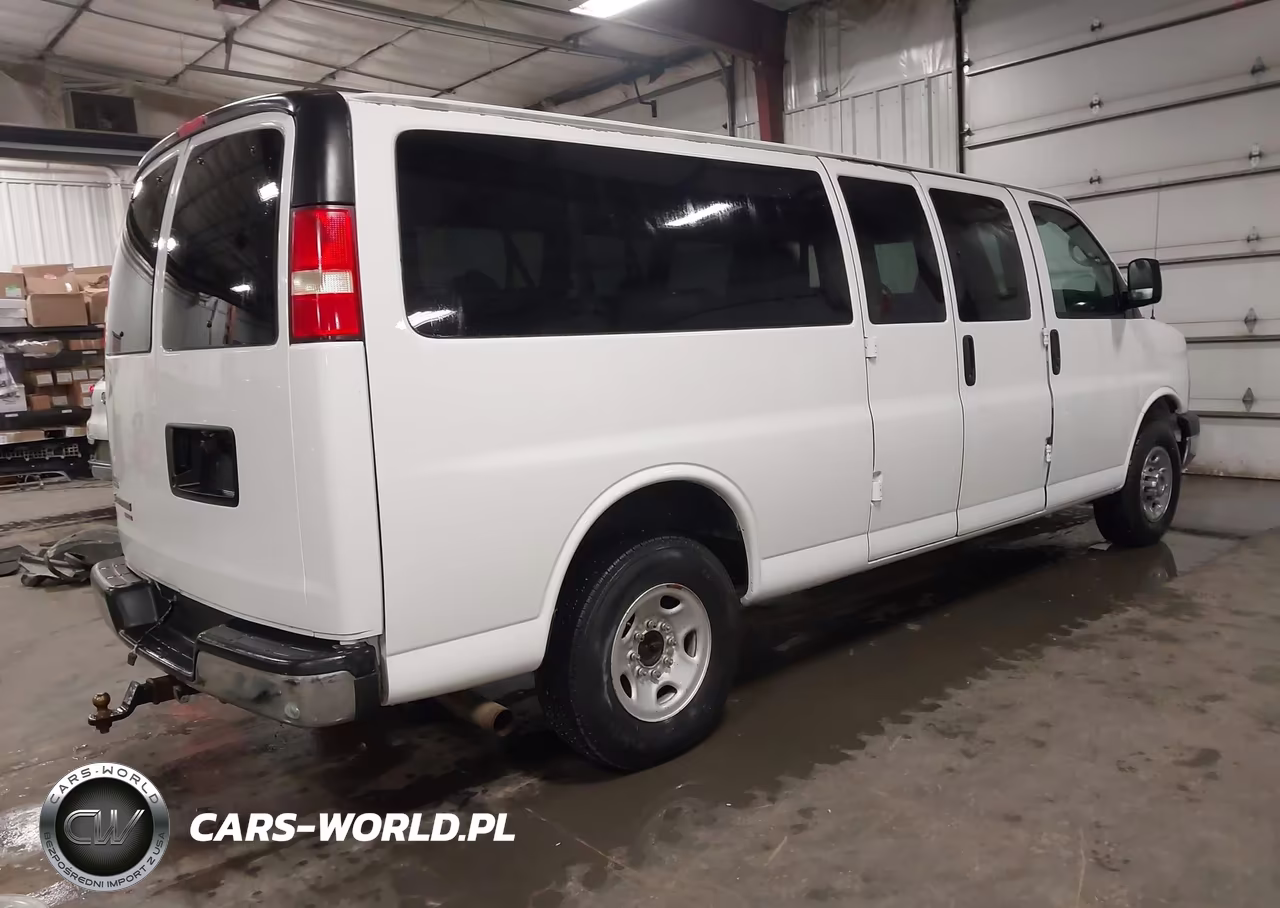 2015 Chevrolet Express 3500 Lt VIN:1GAZG1FG1F1203861 - 4