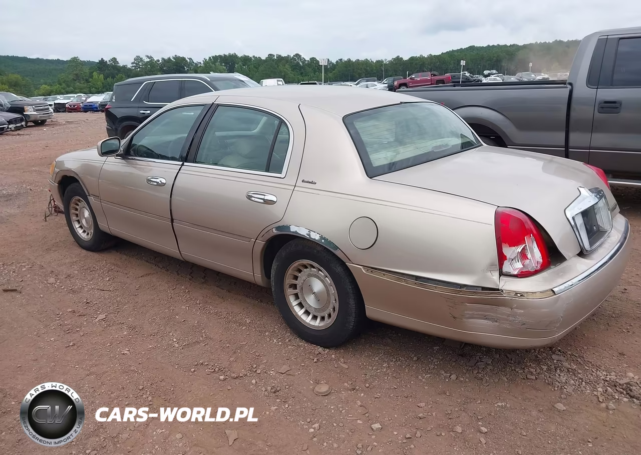 1998 Lincoln Town Car Executive VIN:1LNFM81W0WY649108 - 3