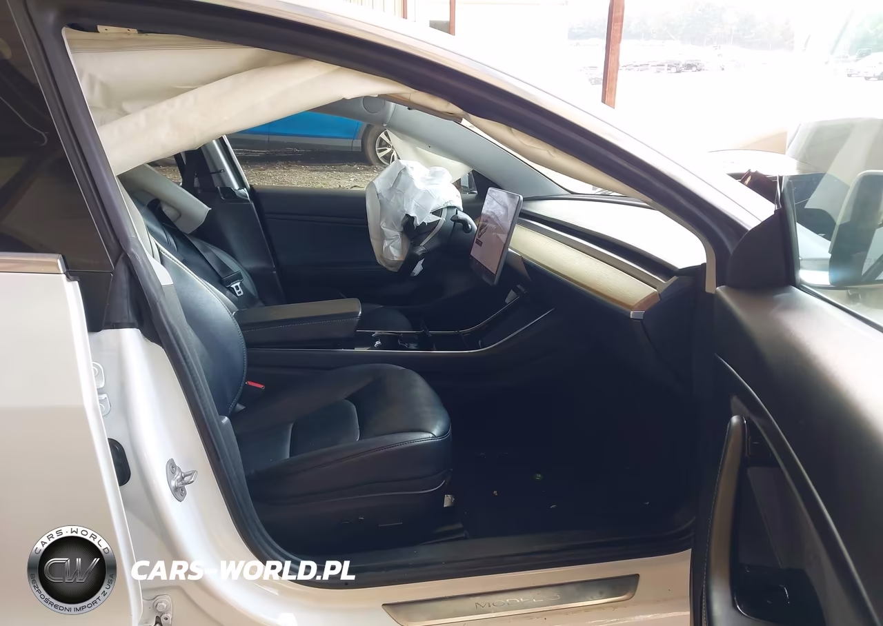 2020 Tesla Model 3 Standard Range Plus Rear-Wheel Drive-Standard Range Rear-Wheel Drive VIN:5YJ3E1EA8LF737121 - 5