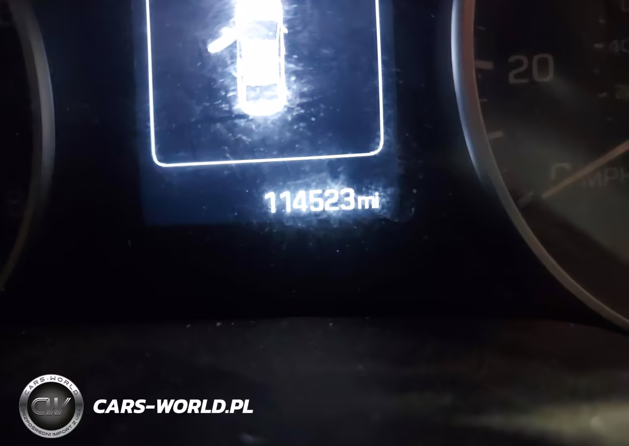 2018 Hyundai Elantra Value Edition VIN:5NPD84LF6JH351209 - 7