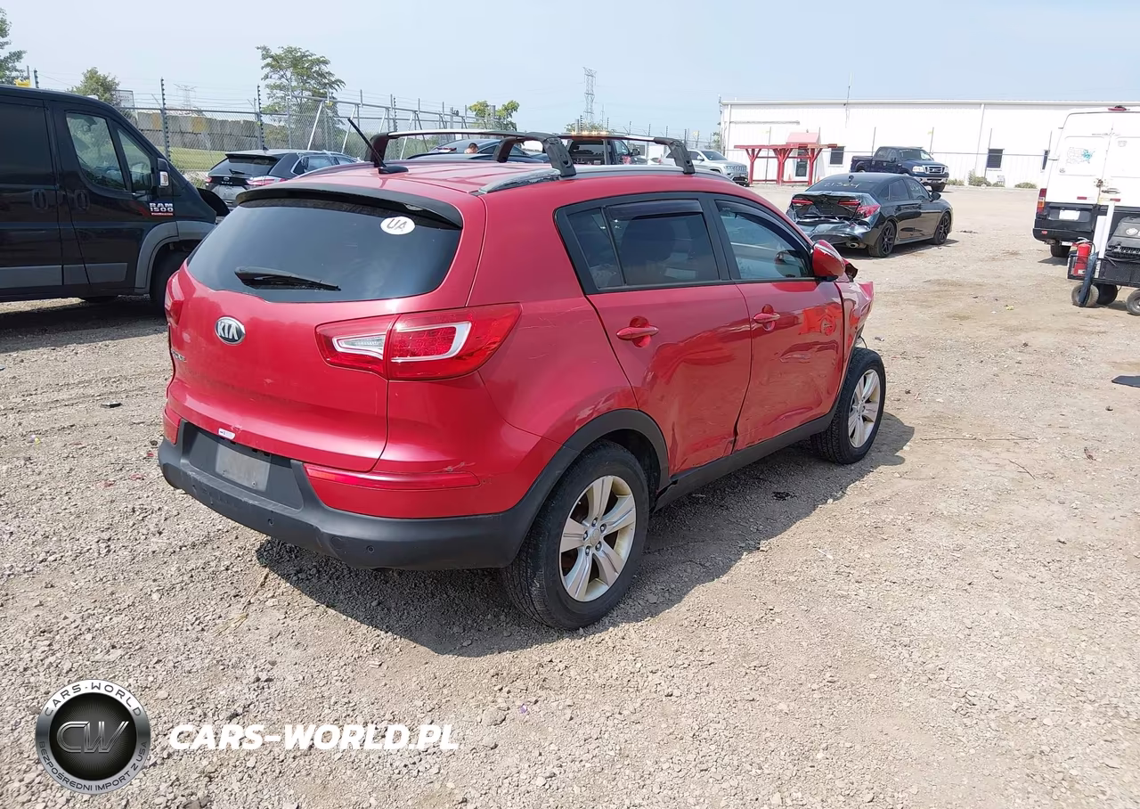 2013 Kia Sportage Lx VIN:KNDPBCA25D7469530 - 4