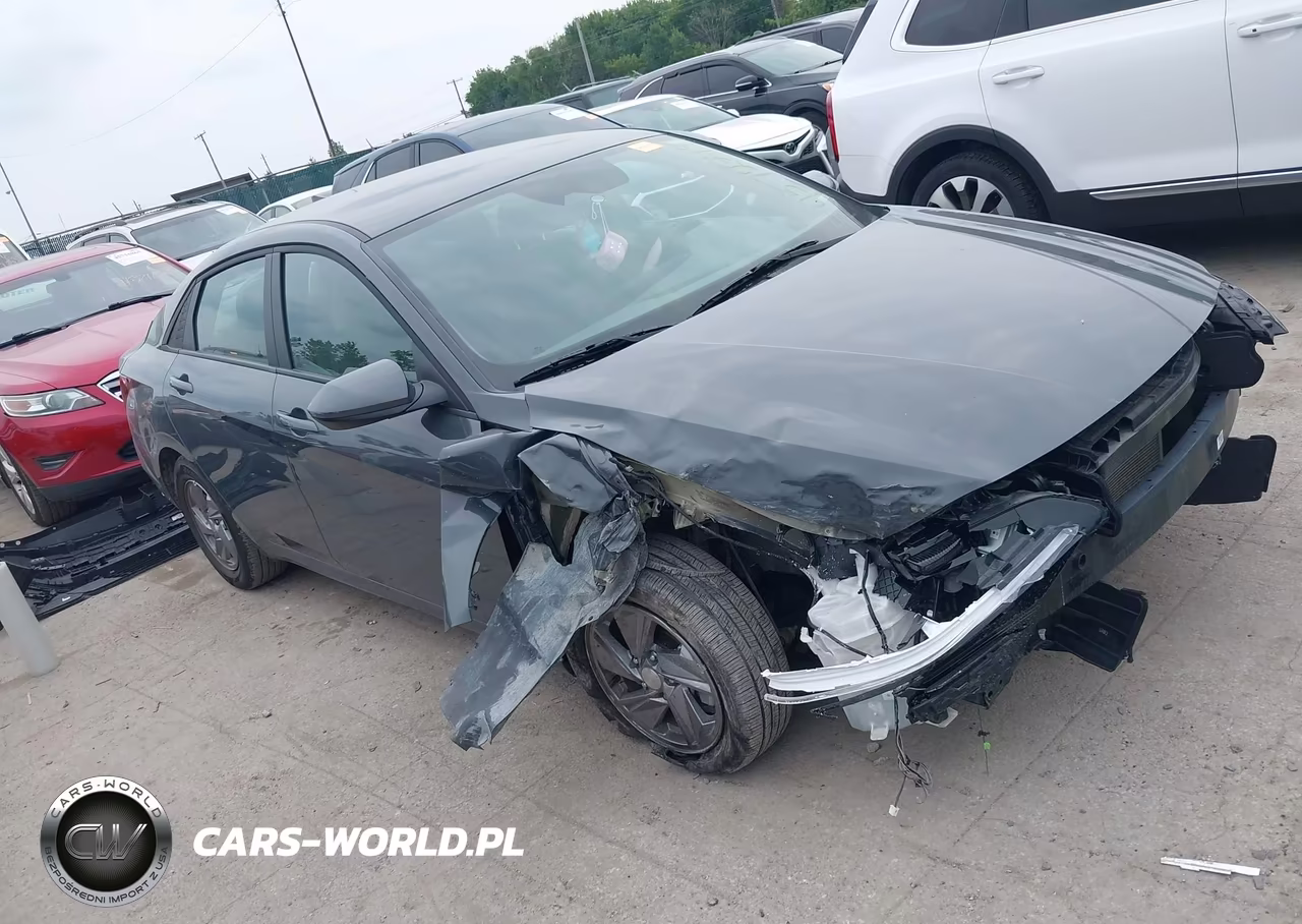 2025 Hyundai Elantra Se – zdjęcie 1 z 17