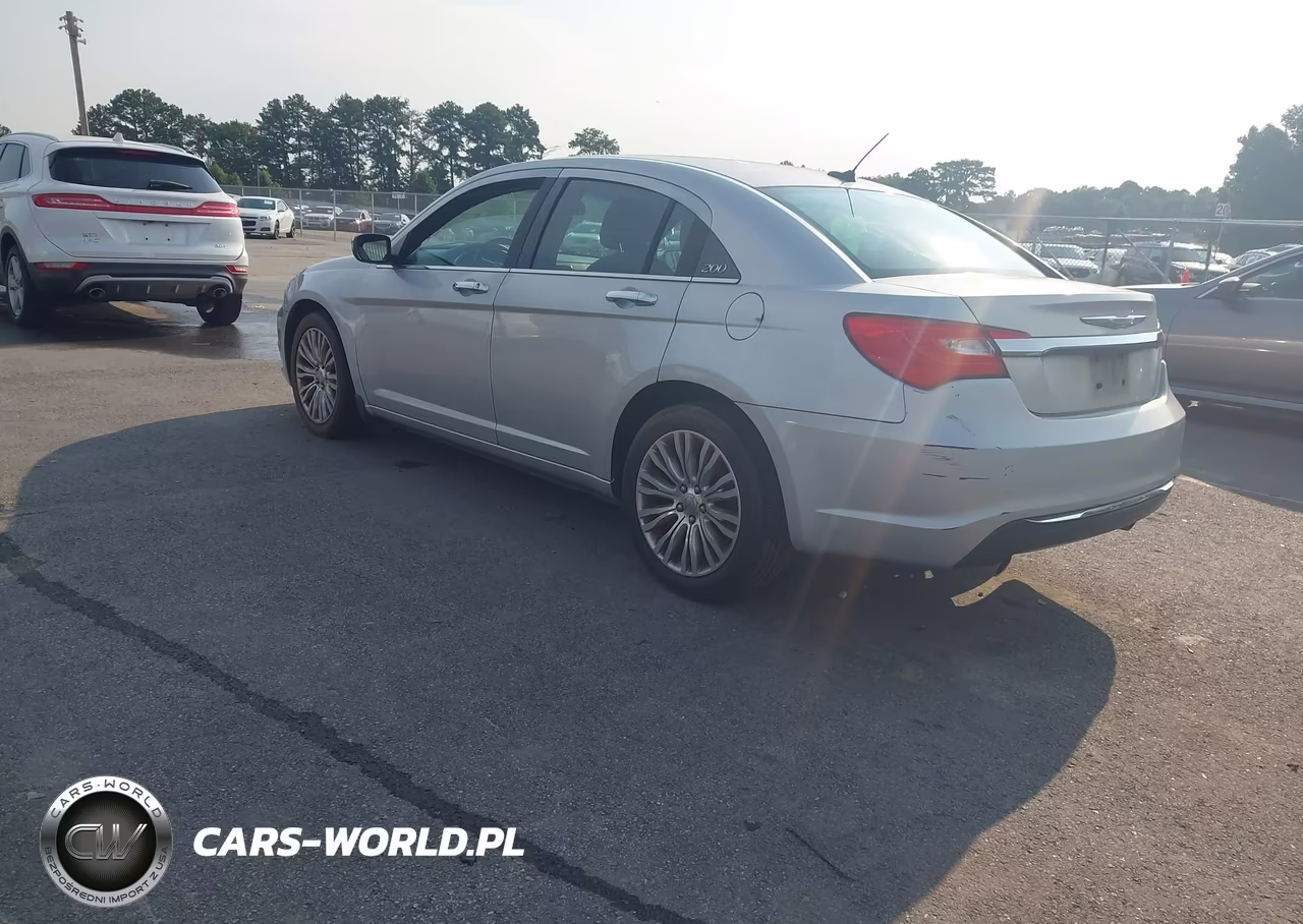 2012 Chrysler 200 Limited VIN:1C3CCBCG2CN102114 - 3