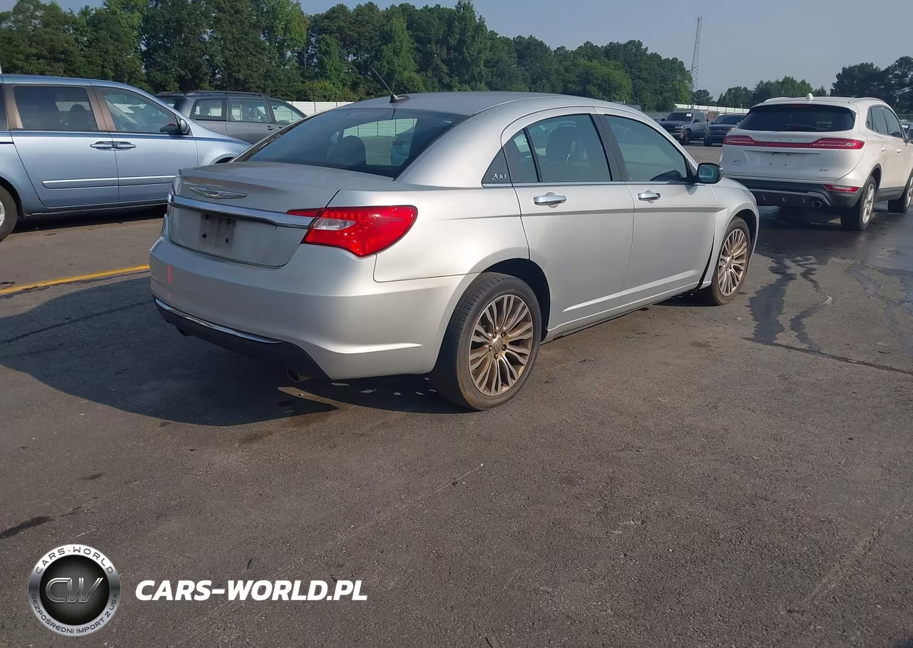2012 Chrysler 200 Limited VIN:1C3CCBCG2CN102114 - 4
