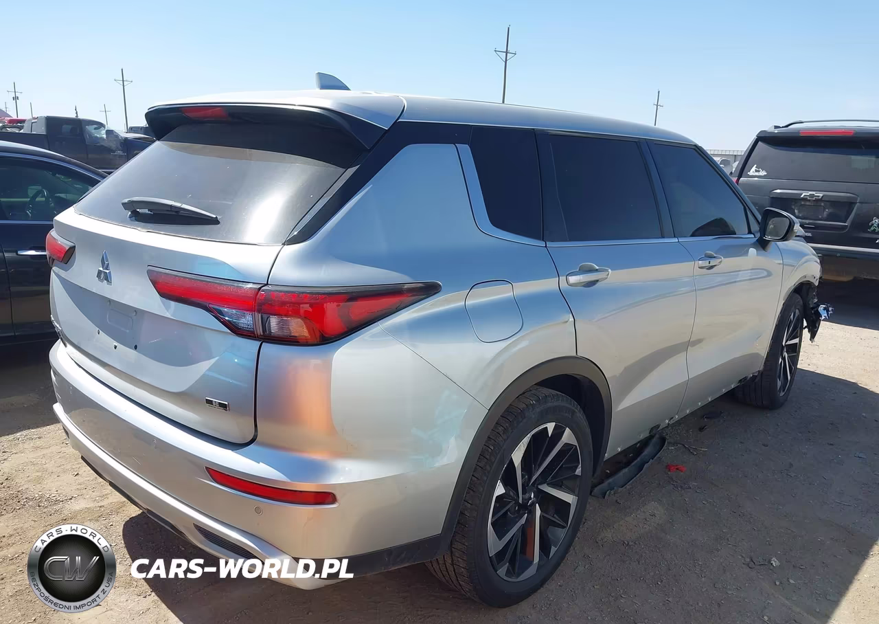 2023 Mitsubishi Outlander VIN:JA4J3UA81PZ029823 - 4
