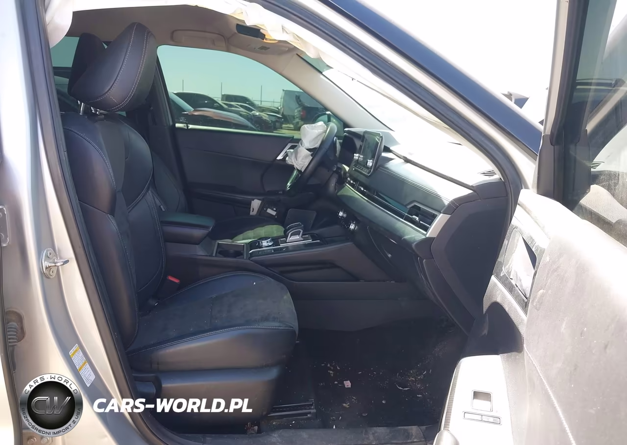 2023 Mitsubishi Outlander VIN:JA4J3UA81PZ029823 - 5