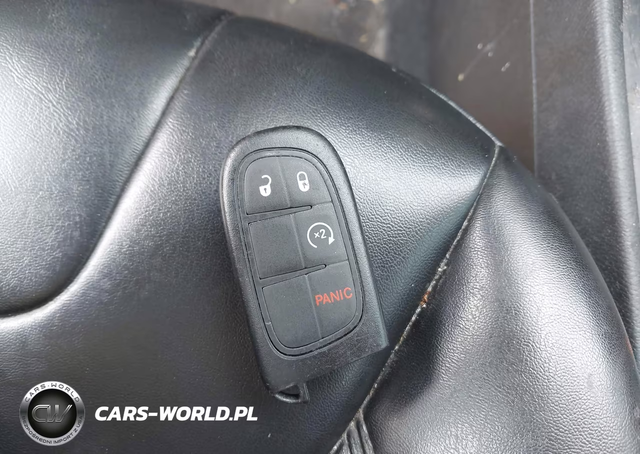 2019 Jeep Cherokee Latitude Plus 4X4 VIN:1C4PJMLB6KD472781 - 11