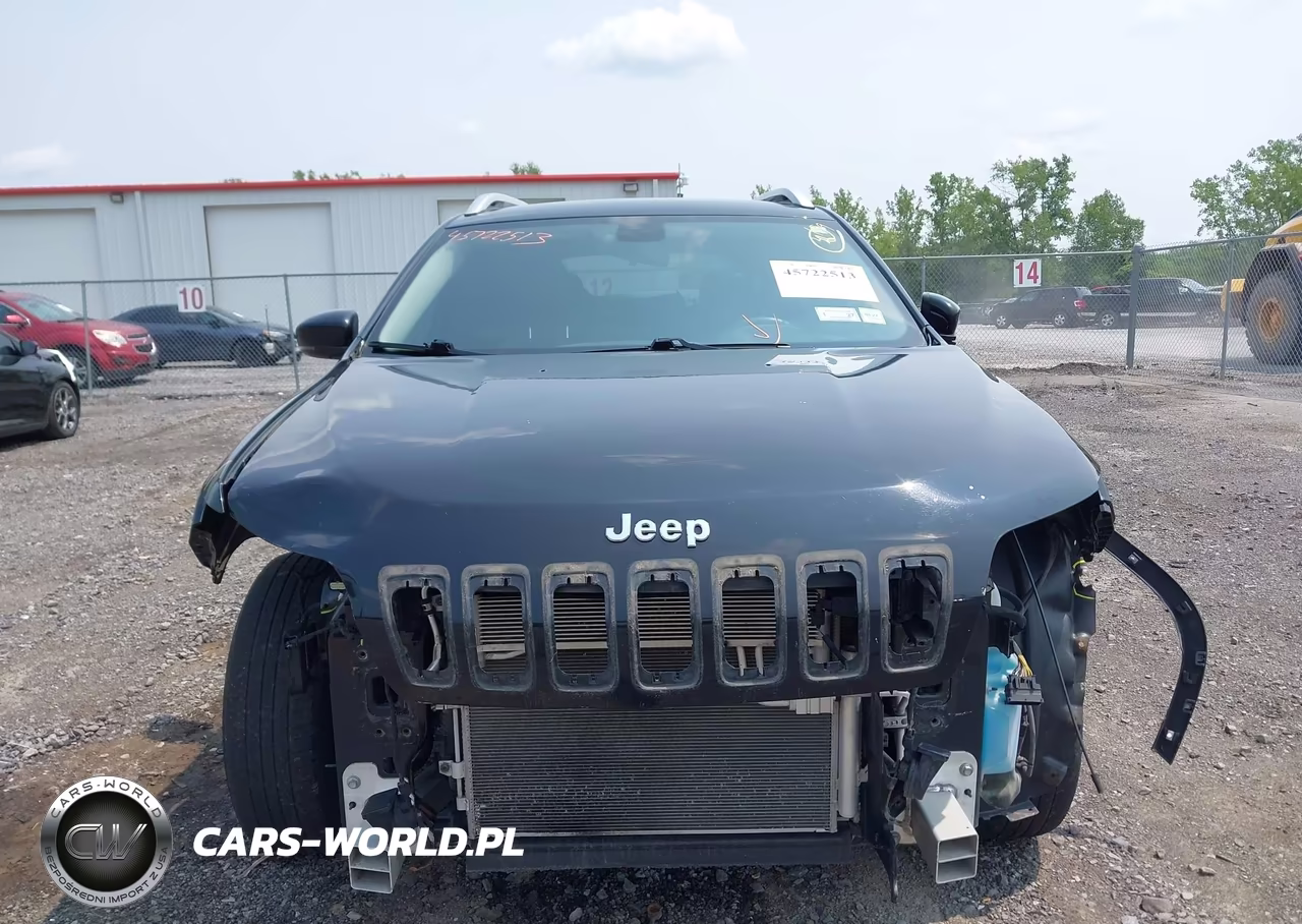 2019 Jeep Cherokee Latitude Plus 4X4 VIN:1C4PJMLB6KD472781 - 6