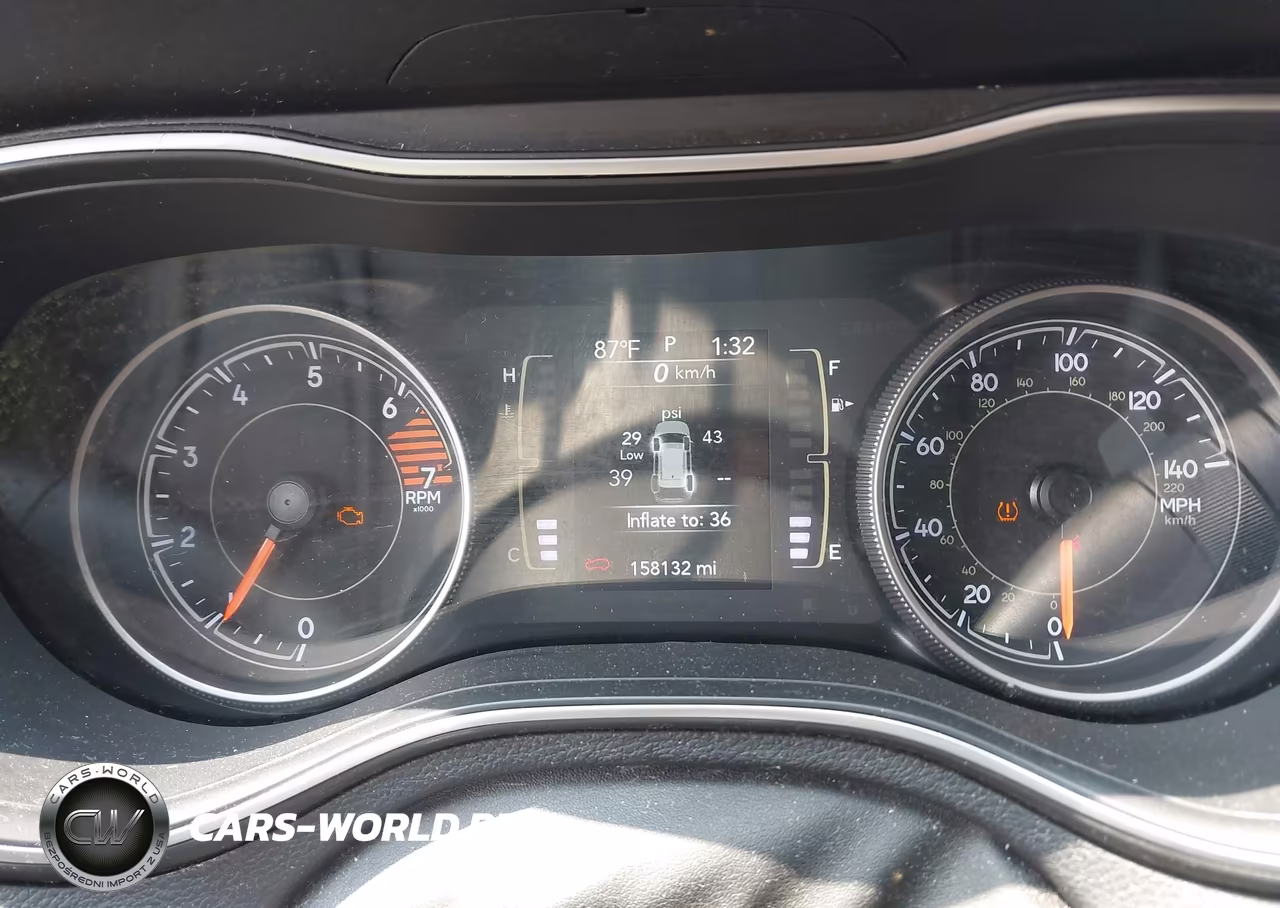 2019 Jeep Cherokee Latitude Plus 4X4 VIN:1C4PJMLB6KD472781 - 7