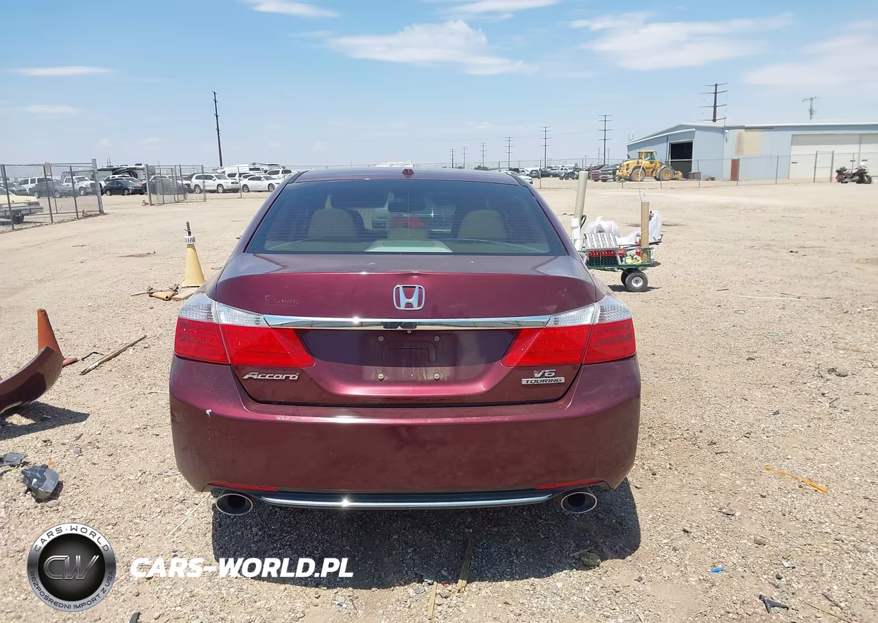2015 Honda Accord Touring VIN:1HGCR3F96FA023099 - 17