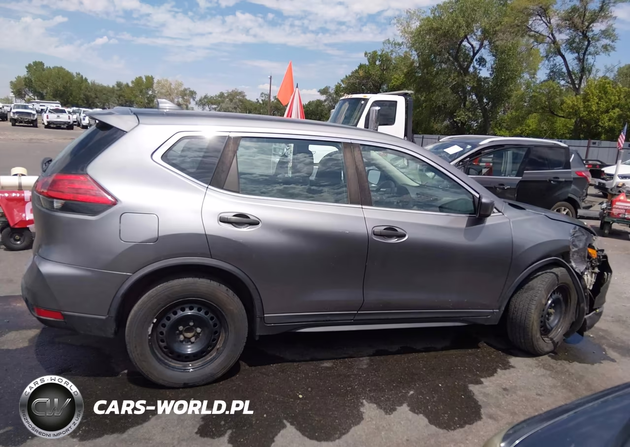 2017 Nissan Rogue S VIN:KNMAT2MT3HP570248 - 13